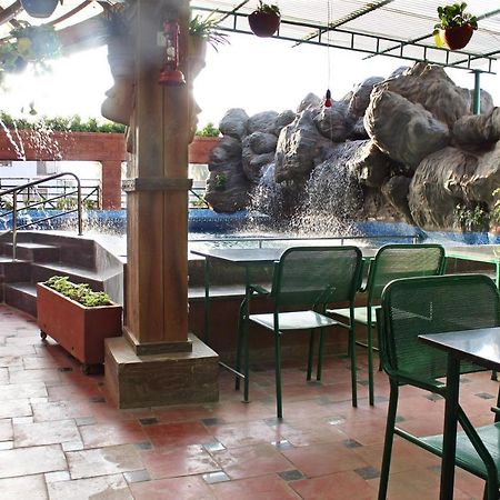 Parklane Hotel Mysore Esterno foto