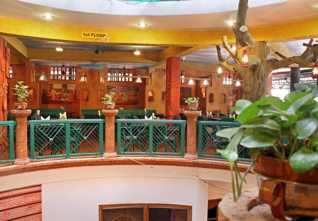 Parklane Hotel Mysore Esterno foto