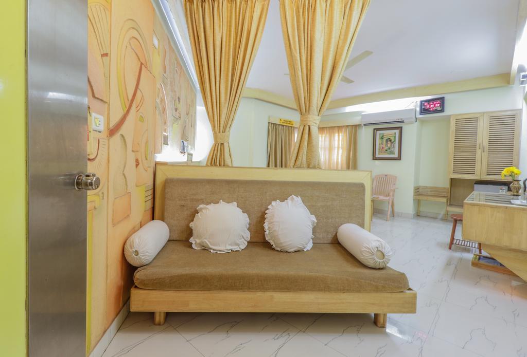 Parklane Hotel Mysore Esterno foto