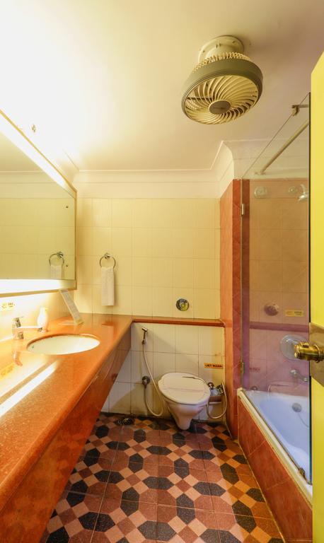 Parklane Hotel Mysore Esterno foto